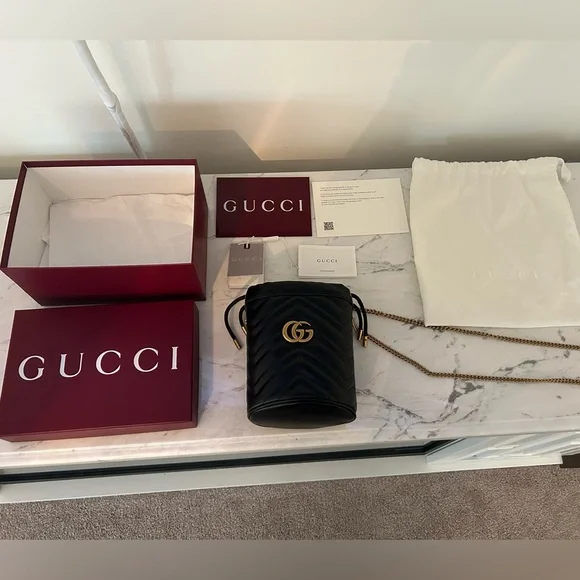 Gucci GG Marmont Matelasse Black
Leather Chain Mini Bucket Shoulder Bag Cuore - Picture 3 of 7